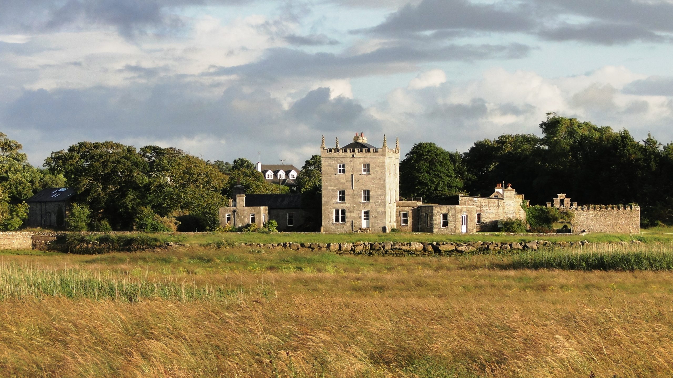 Kilcolgan_Castle_Ireland.JPG