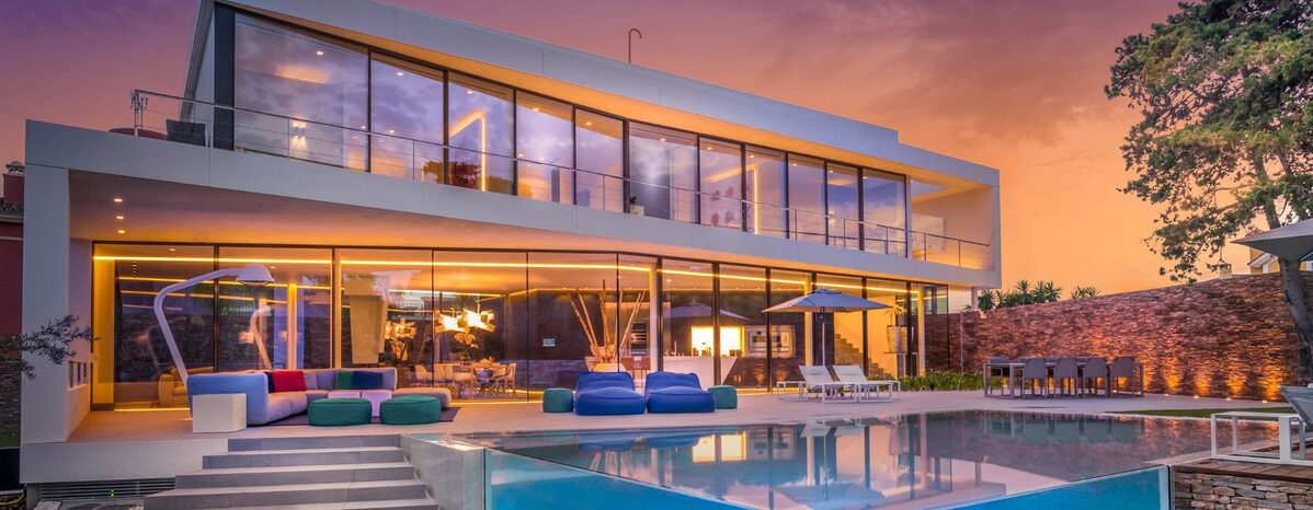 luxury holiday villa in Marbella with floor to ceiling glass