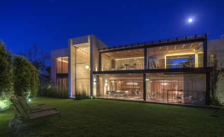 Large glazed sliding facades to luxury new build home in Mexico