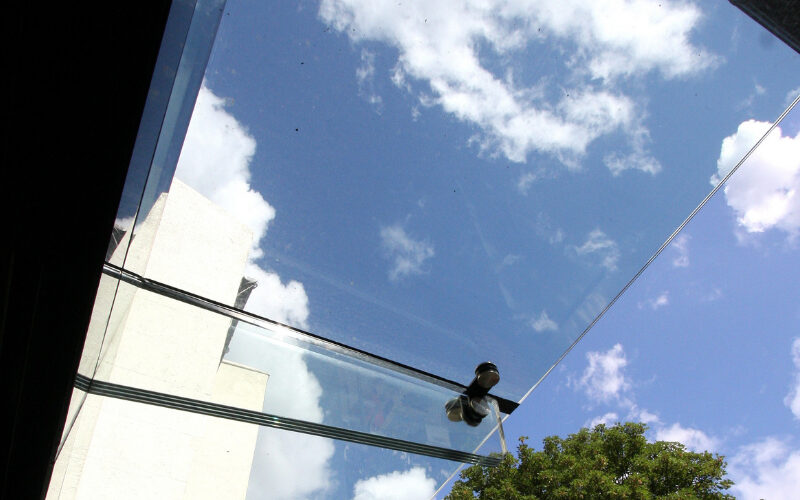 frameless glass canopy roof